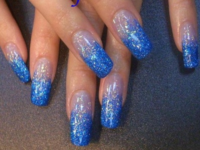 Дизайн ногтей в синем цвете