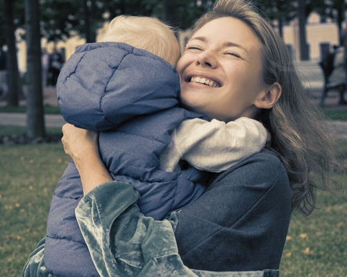Карина Разумовская с сыном