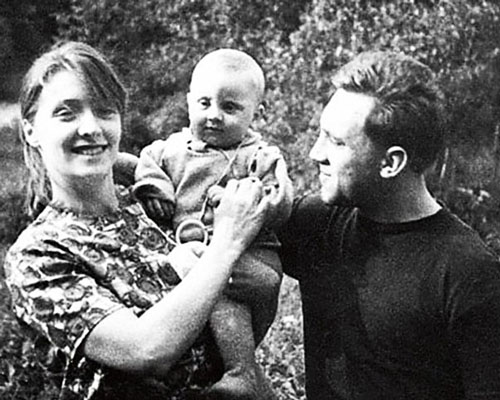 Высоцкий, жена Людмила и младший сын