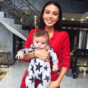 Самойлова Оксана с ребенком