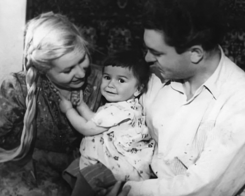 Инна Макарова и Сергей Бондарчук с дочерью