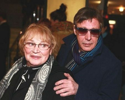 Михаил Ефремов с матерью Аллой Покровской