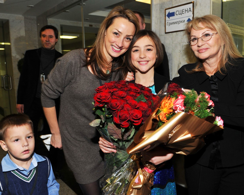 Дочь Вячеслава Добрынина с детьми и мамой