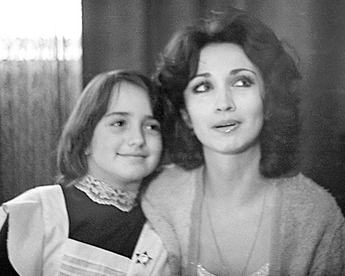 Ирина Аллегрова в молодости с дочерью