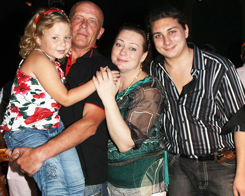 Мария Аронова с мужем, сыном и дочерью
