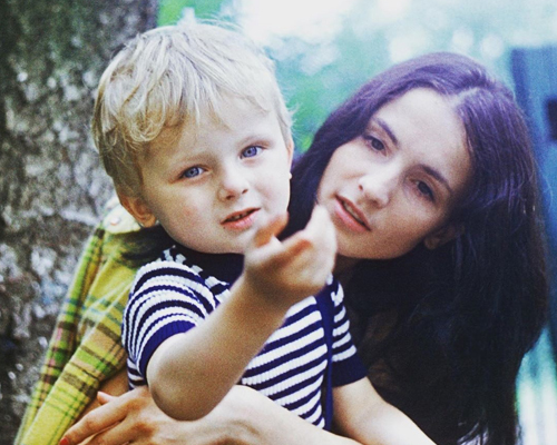 София Ротару в молодости с сыном
