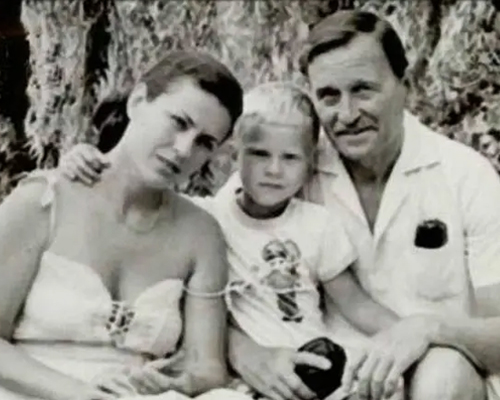 Валентина Толкунова с мужем и сыном