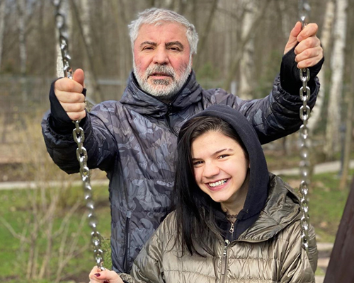 Сосо Павлиашвили со старшей дочерью