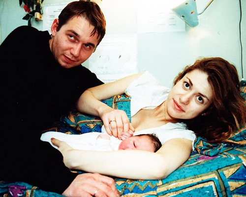 Анна Ковальчук с бывшим мужем и дочкой