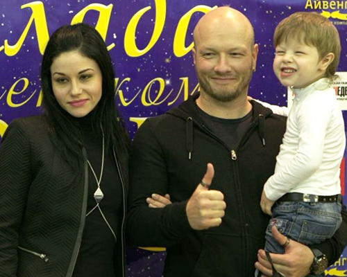 Никита Панфилов с бывшей женой и сыном