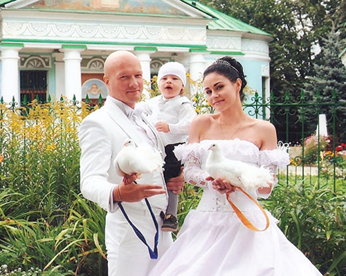 Никита Панфилов со второй женой и сыном