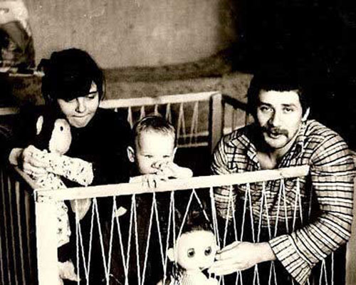 Андрей Краско с Мириам и маленьким сыном