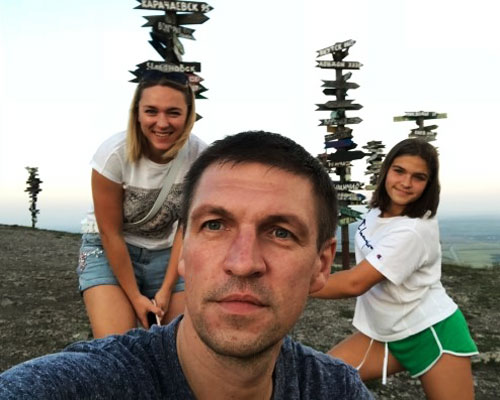 Дмитрий с Натальей Бражник и дочерью Татьяной