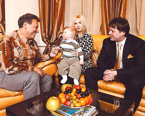 Грачевский с семьей сына Максима