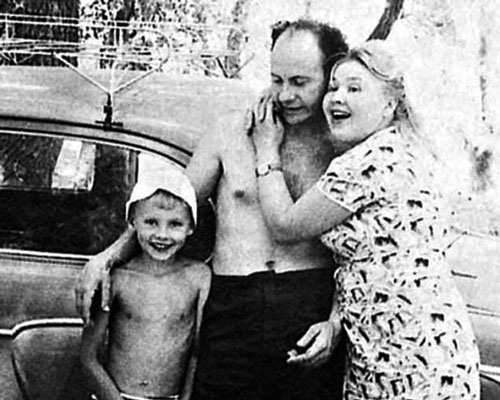 Женя и Катя с сыном Андреем