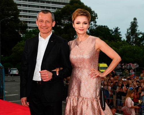 Дарья с Андреем Шароновым на красной дорожке Кинотавра