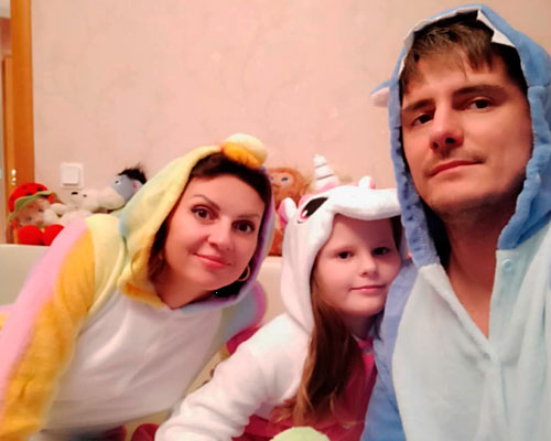 Дмитрий Паламарчук с женой и дочерью