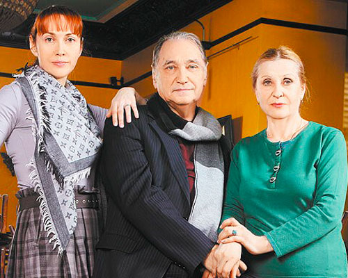 Владимир Коренев с женой и дочерью Ириной