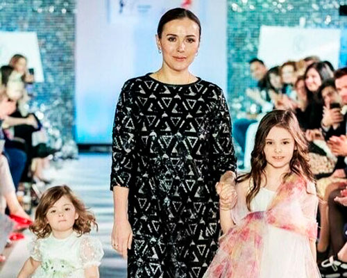 Елена Панова с дочками