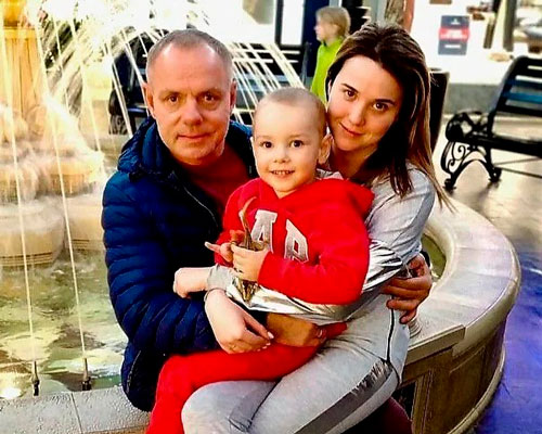 Актер Александр Мохов с семьей: женой Ириной и сыном Матвеем