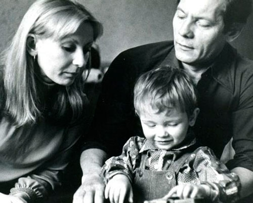 Михаил Жигалов с женой Ириной и сыном Васей